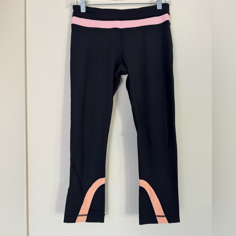 Lululemon Athletica Black and Pink Capri  Leggings- Size 6